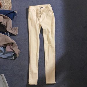 American Eagle White Jeans